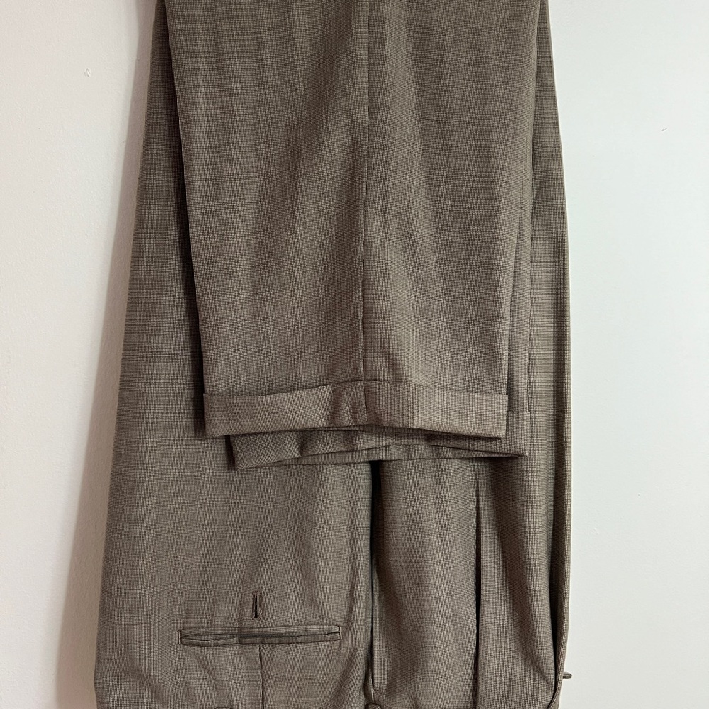 Jo. S. Bank 100% wool cuffed trousers. Size 44L‎